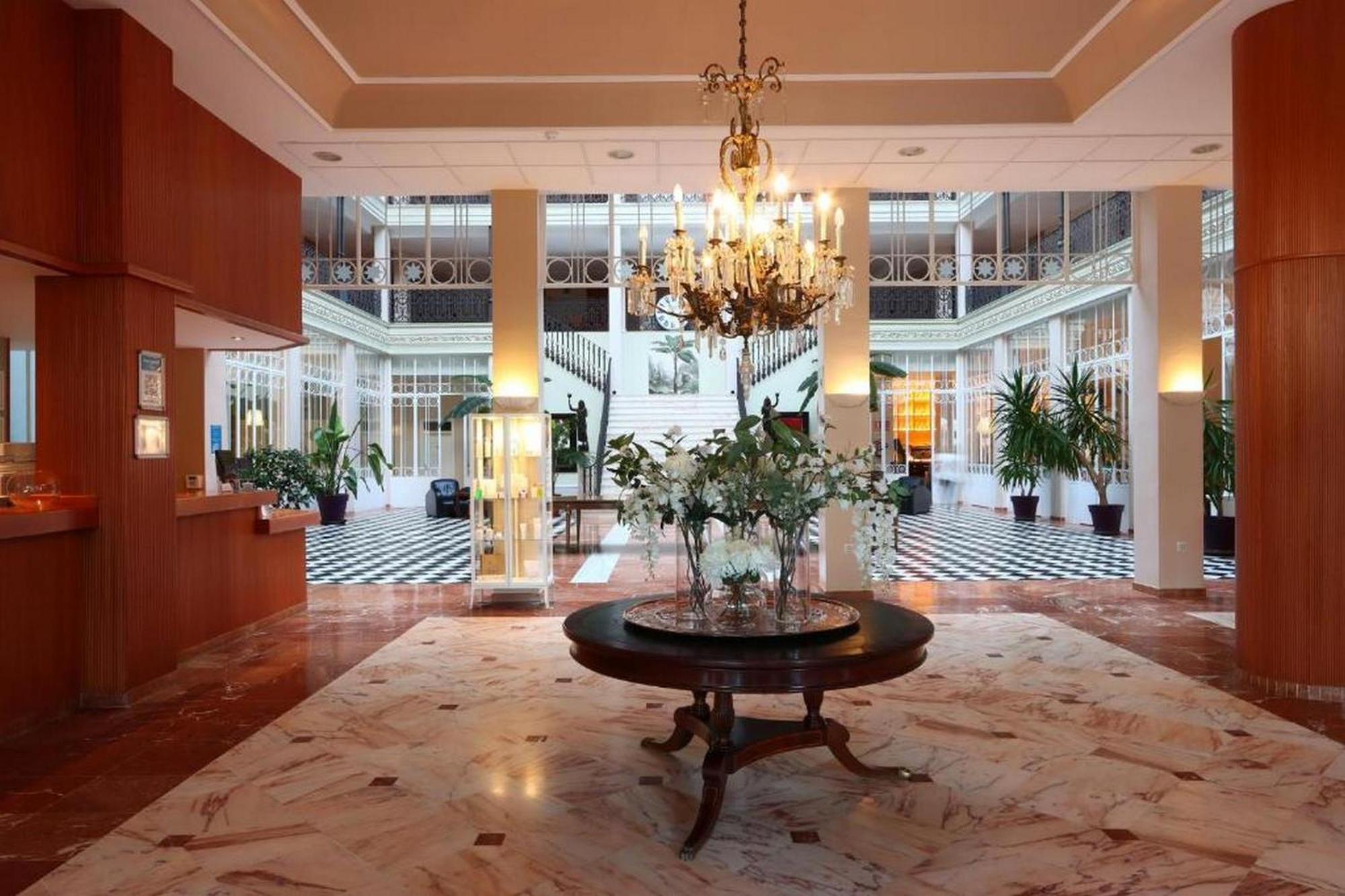 Gran Hotel Aqualange - Balneario De Alange Exterior foto
